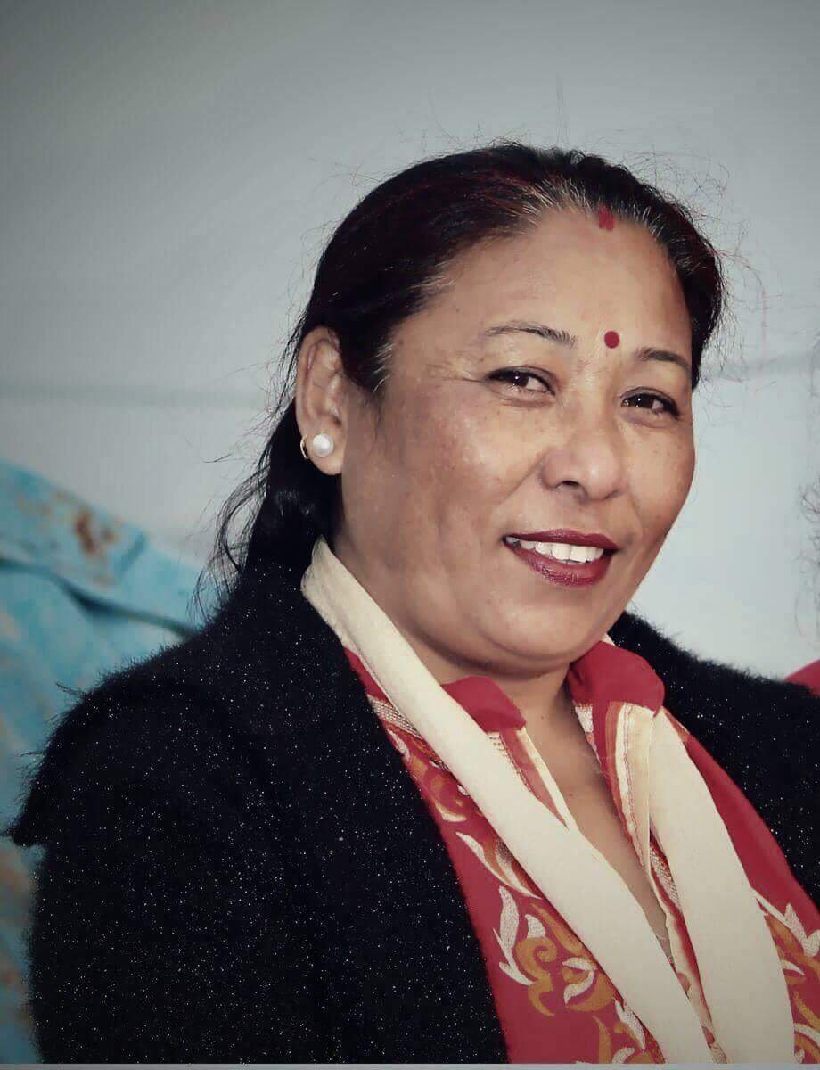 कविता –  उनी अचेल आमा भएका छन् 