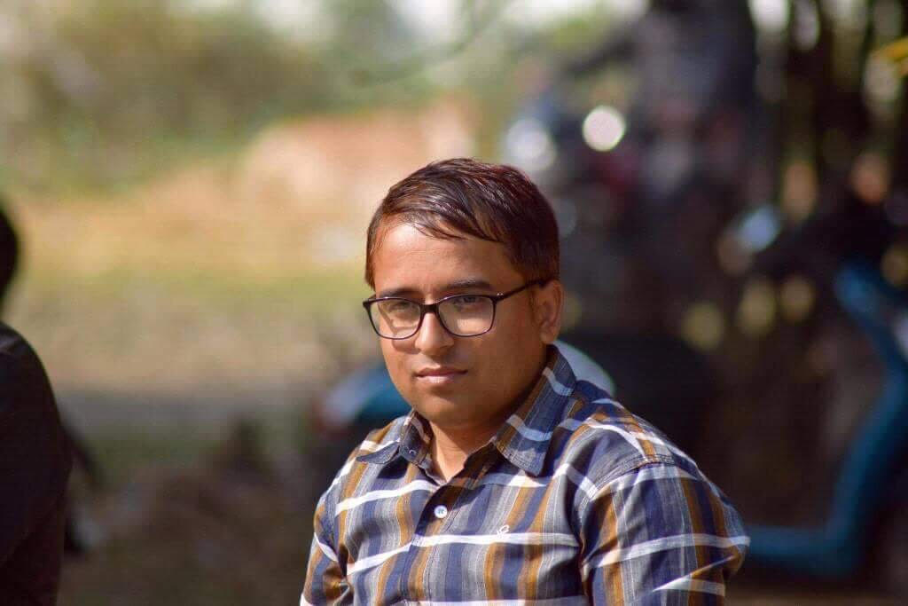 प्रश्नहरूको चंगुल-रमेशचन्द्र अधिकारी