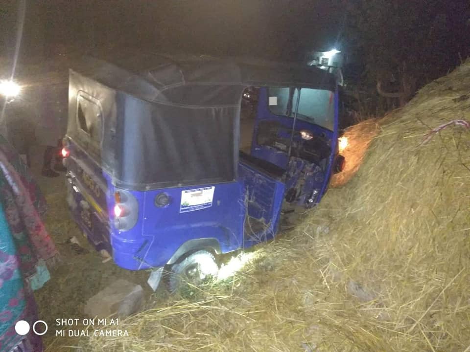 कपिलवस्तुमा आफ्नै अटोरिक्साले लियो एककाे ज्यान