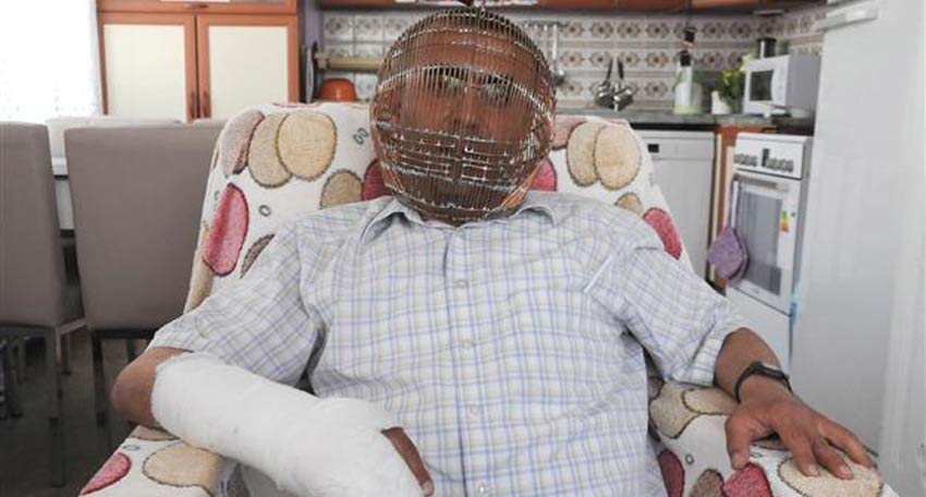 चुरोट छोड्न पिँजडामा थुने टाउको, चाबी श्रीमतीसँग