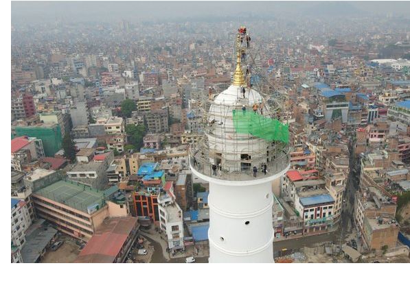 धरहरामा राखियो ३३० किलोको गजुर